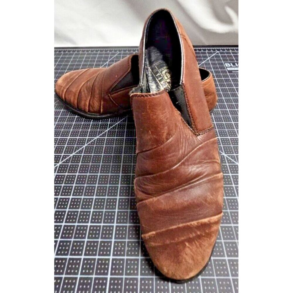 Rieker woman Antistress Sz 4.5 brown leather upper pleated loafers